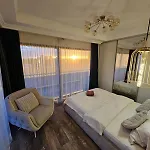 דירה Delux 2 Family Penthouse