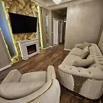 Delux 2 Family Penthouse דירה